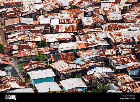 poor houses in panama with metal roofs|poor people in panama.